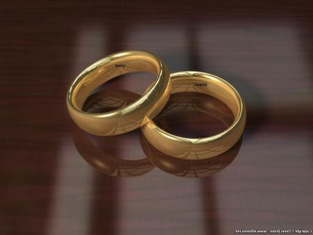 regarde ce qu'il est ecris ds les deux bagues