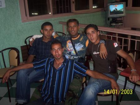 c'est le 15/11/2006 la fete de mon anniversaire je remerci ts mes mais qui ont etais avec moi